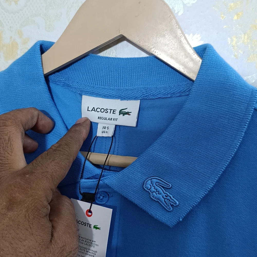 Lacoste - Picture 3 of 8